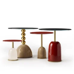 Tavolino Pins rotondo in ceramica e vetro rosso