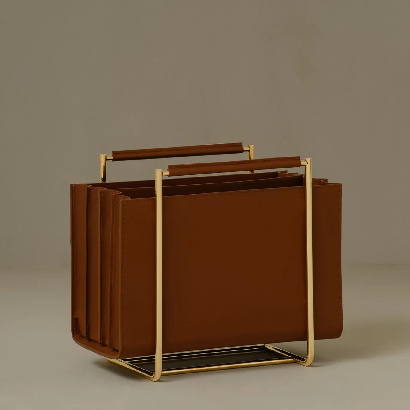 The Vignette Magazine Rack