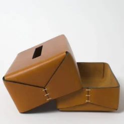 Tissue box Regular rettangolare marrone di Oscar Maschera