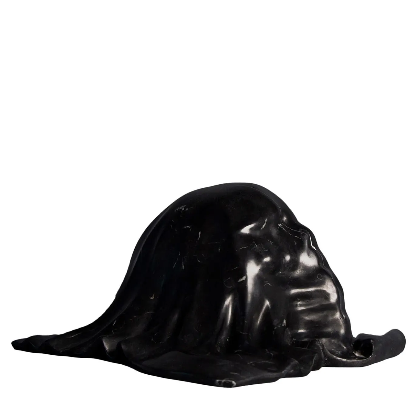 To Be Or Not To Be Scultura in marmo nero