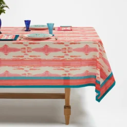 Tovaglia rettangolare rosa di Flame Design