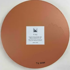 T1 Vassoio rotondo arancione e oro di Meccani Studio
