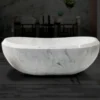 Vasca da bagno Serenità in marmo Calacatta Caldia di Sheree Stuart Design