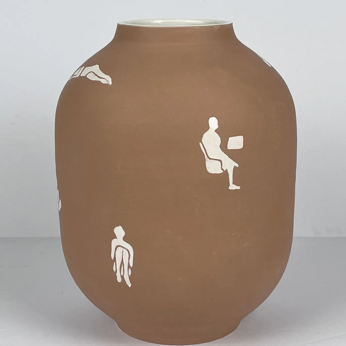 Vaso con Figure Vaso bianco e beige
