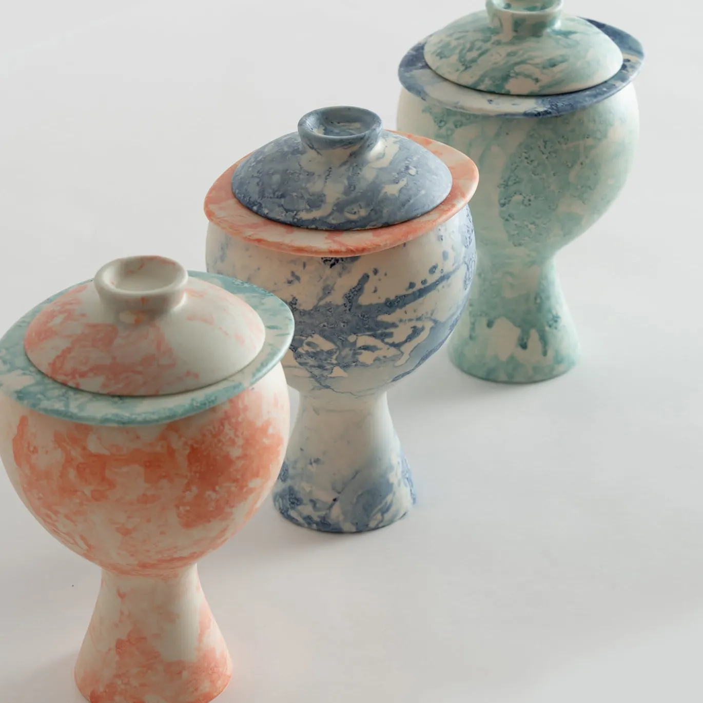 Vaso di erbe Graal bianco e arancione