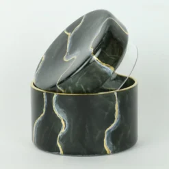 Vaso di vetro basso nero ispirato al marmo di Portoro con coperchio