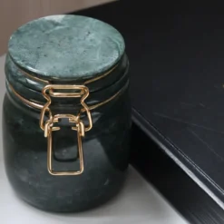 Vaso Miss Marble in marmo verde del Guatemala di Lorenza Bozzoli