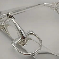 Vassoio con maniglie in ottone argentato e morsetto per cavalli