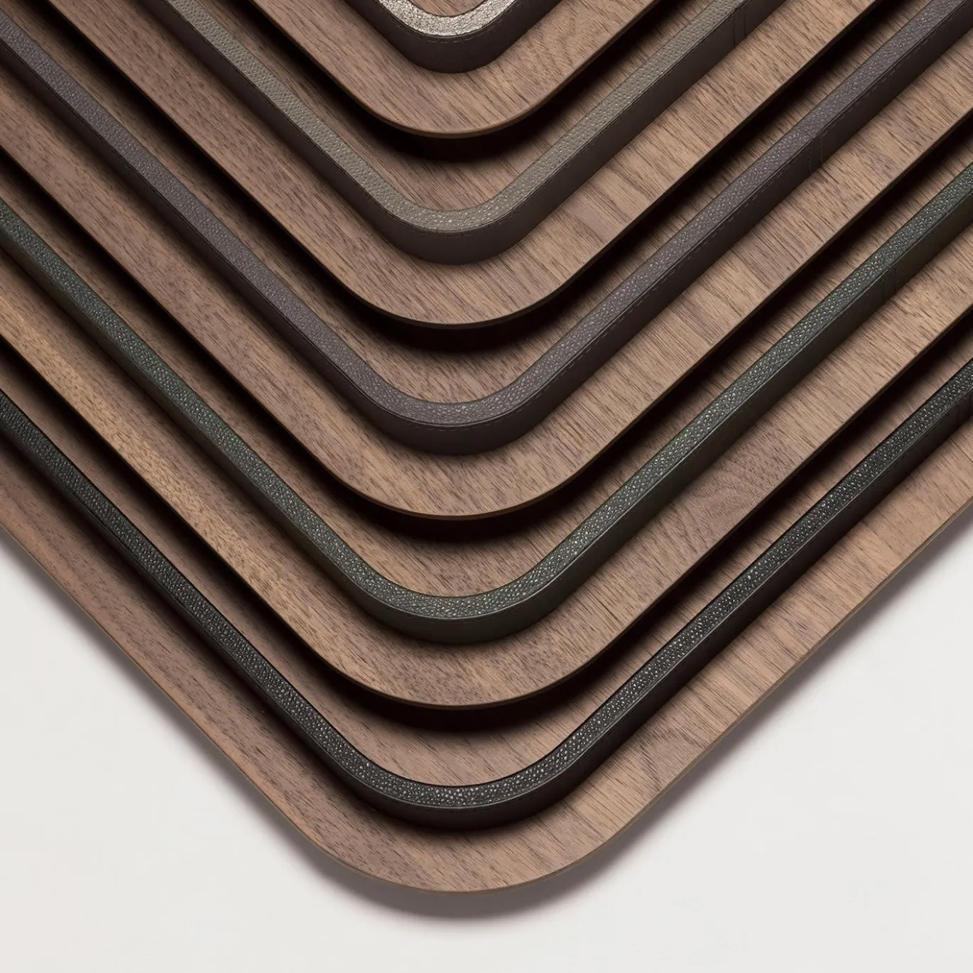 Vassoio rettangolare Lloyd N. 3 con cornice beige