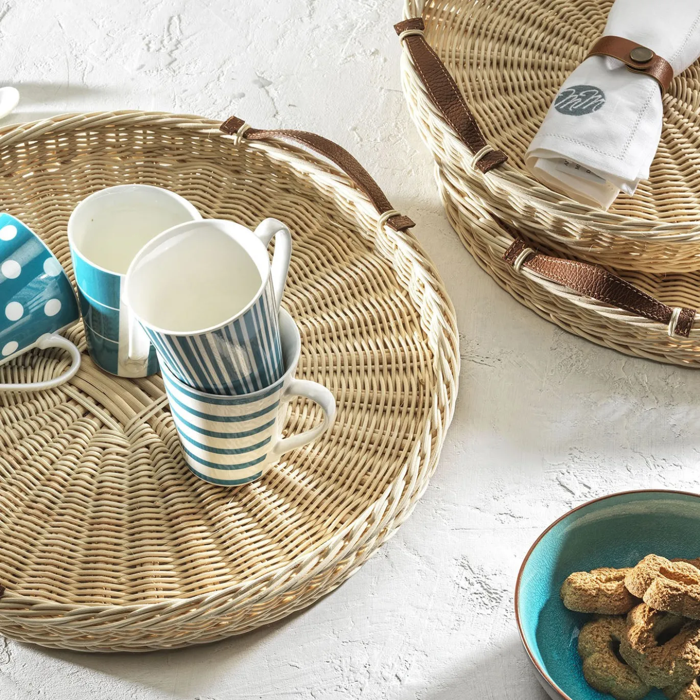 Vassoio rotondo Peonia medio con manici in pelle beige