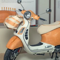 Vespa in pelle